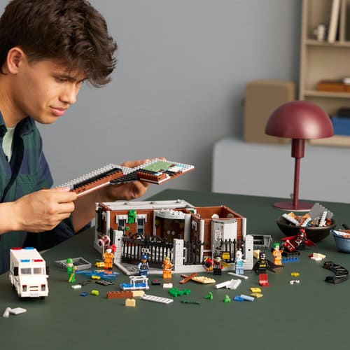 LEGO DC Batman™ Arkham Asylum™ 76300